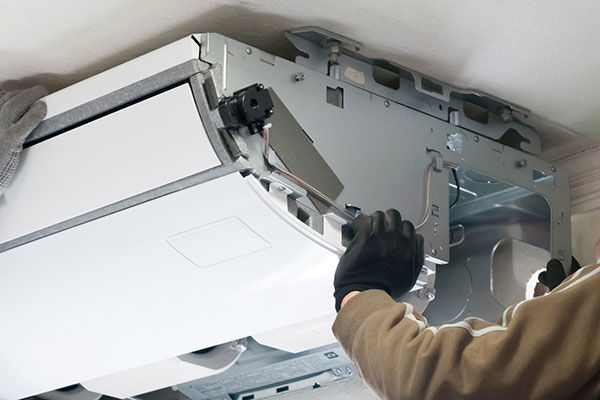  ��ʉƒ�ւ̋Ɩ��p�G�A�R���̓����ɂ�����悭���鑊�k����